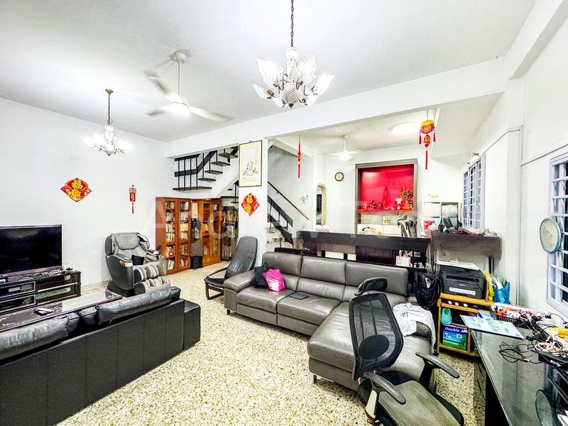 4 Bed Corner Terrace (Landed) for Sale in  Tai Hwan Garden - Image 9